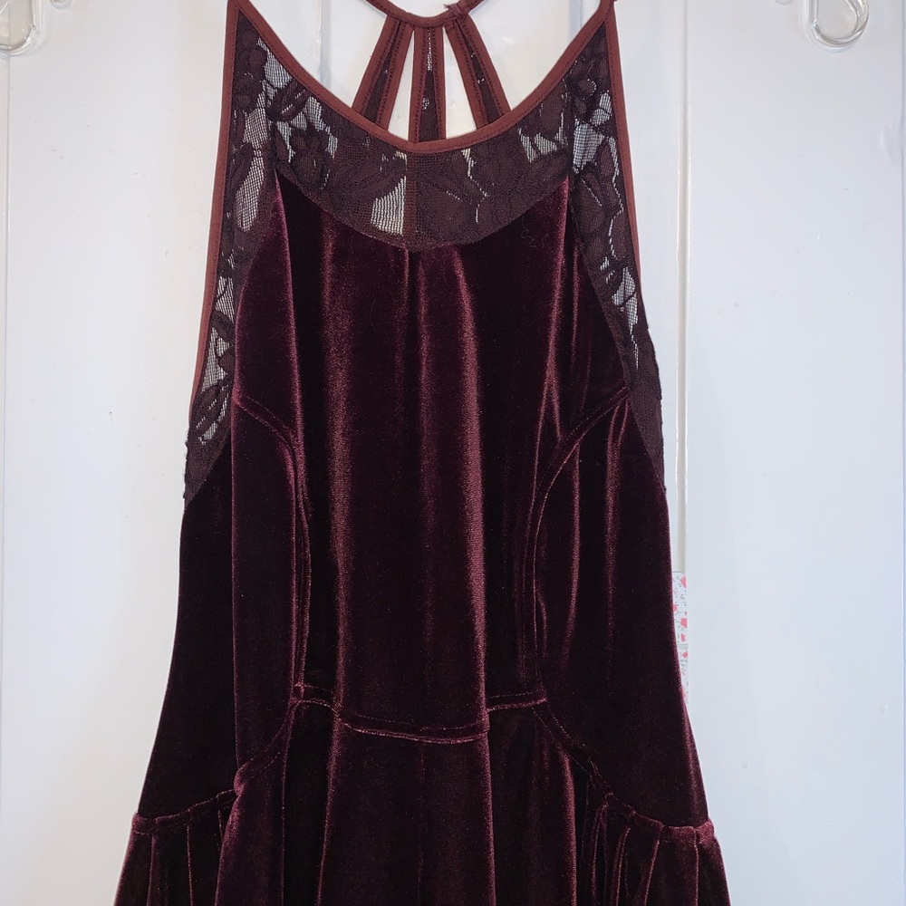 Free People Intimately Nightshade Velvet & Lace Halter Dress In Deep Cherry-NWT! - Picture 5 of 16